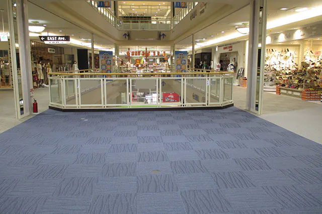 【イオンモール岡崎】ウエスト2F ブリッジ(ワンズテラス前 南側)