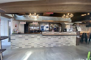 【渋谷駅3分】PRイベント・ポップアップストア出店に最適な渋谷センター街中心に位置する1F路面店舗前面窓ガラススペース