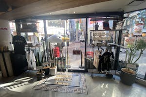 【渋谷駅3分】PRイベント・ポップアップストア出店に最適な渋谷センター街中心に位置する1F路面店舗前面窓ガラススペース