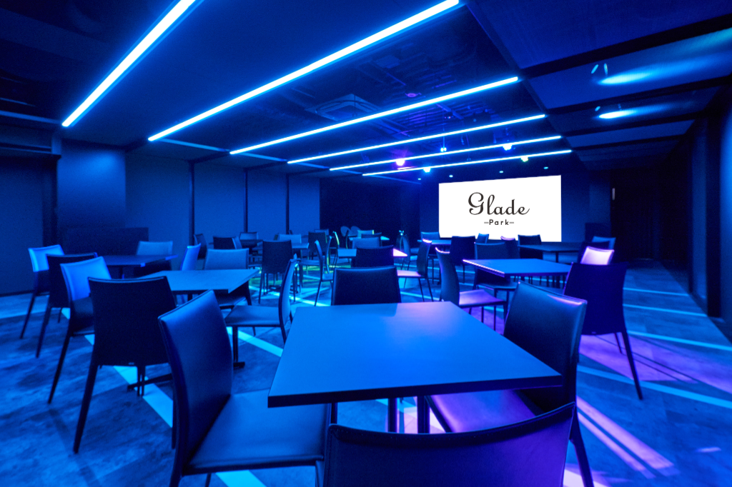 【新橋駅1分】各種パーティーやセミナーに適した黒を基調としたシックな雰囲気の貸切イベントスペース