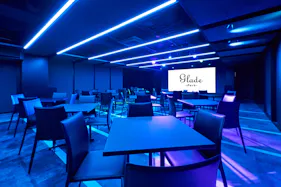 【新橋駅1分】各種パーティーやセミナーに適した黒を基調としたシックな雰囲気の貸切イベントスペース