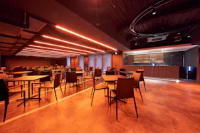 【新橋駅1分】各種パーティーやセミナーに適した黒を基調としたシックな雰囲気の貸切イベントスペース