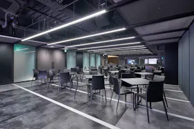 【新橋駅1分】各種パーティーやセミナーに適した黒を基調としたシックな雰囲気の貸切イベントスペース