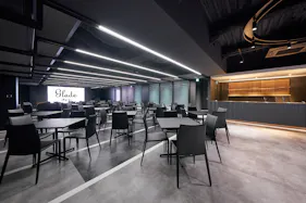 【新橋駅1分】各種パーティーやセミナーに適した黒を基調としたシックな雰囲気の貸切イベントスペース
