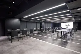 【新橋駅1分】各種パーティーやセミナーに適した黒を基調としたシックな雰囲気の貸切イベントスペース