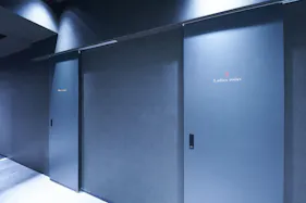 【新橋駅1分】各種パーティーやセミナーに適した黒を基調としたシックな雰囲気の貸切イベントスペース