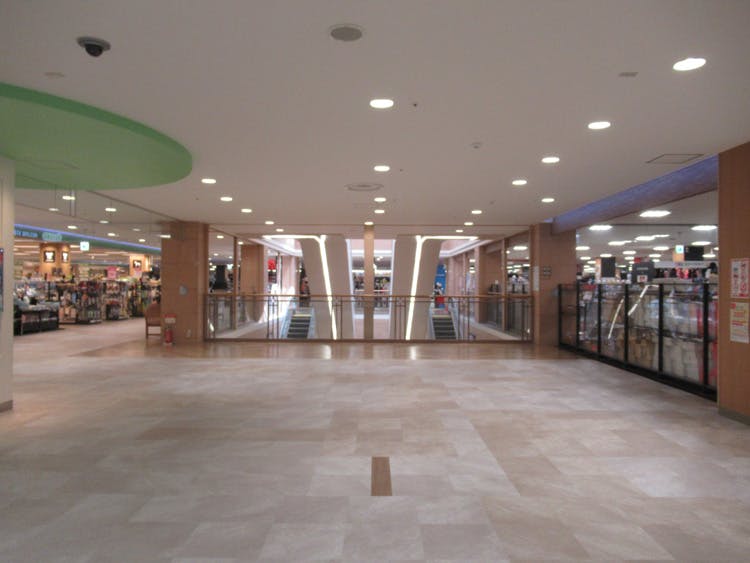 【イオンモール秋田】3F  メガスポーツ前の画像