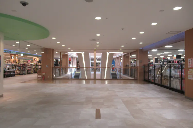 【イオンモール秋田】3F メガスポーツ前