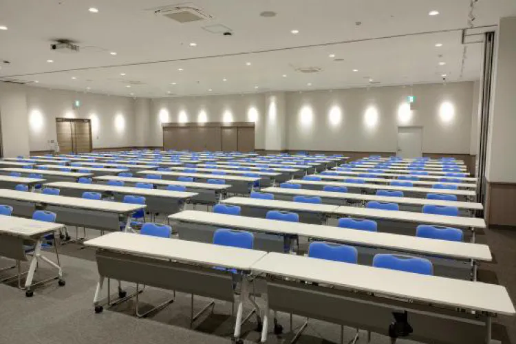 【イオンモール豊川】3F イオンホールB スクリーン側