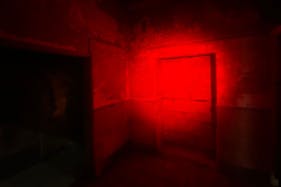 【大阪港駅4分】海近くのレトロビル1F|窓から自然光が入る広い空間|駐車2台可|ペット撮影要相談