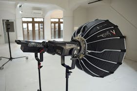 【大阪港駅4分】海近くのレトロビル1F|窓から自然光が入る広い空間|駐車2台可|ペット撮影要相談