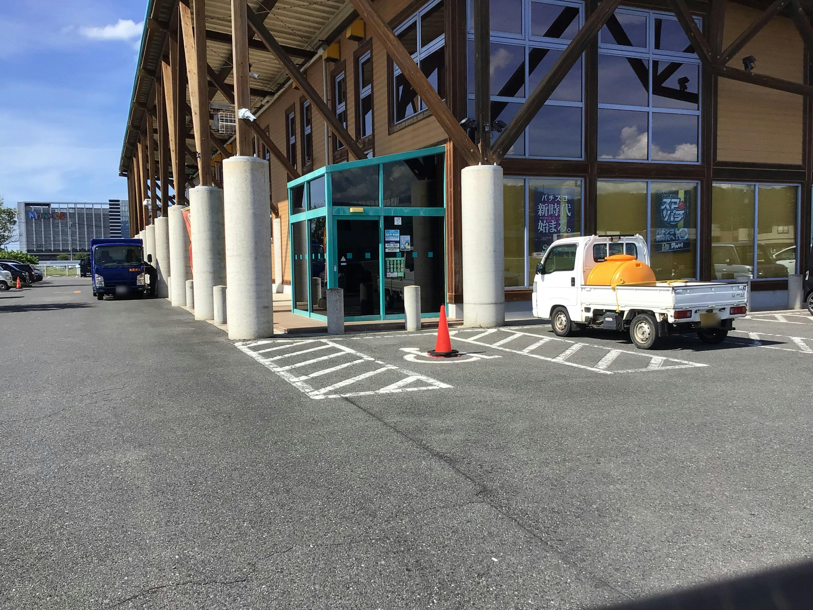 【ダイナム鳥取羽合店】キッチンカーや各種プロモーションに最適なアミューズメント施設のイベントスペース