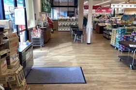 【天満屋ハピーズ郡家店】お客様休憩スペース前フリースペース 各種プロモーション、会員獲得イベントに最適な屋内催事イベントスペース