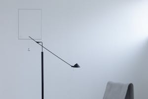 【不動前駅6分/3F】展示会撮影・ポップアップストアに適した白で統一されたモダンなデスクスペースとガラスパーテーションのベッドルーム(3F)