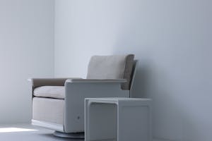 【不動前駅6分/3F】展示会撮影・ポップアップストアに適した白で統一されたモダンなデスクスペースとガラスパーテーションのベッドルーム(3F)