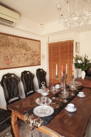 【曙橋駅3分】撮影や展示会等に適した自然光が入るアンティーク家具付きのスタジオスペースの画像9