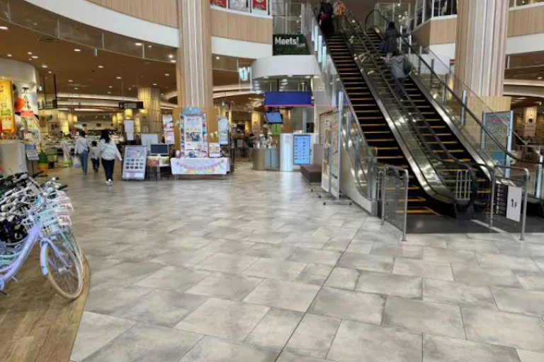 【イオンスタイル仙台卸町】1F中央エスカレーター横 販促プロモーションに最適なスーパー店内催事イベントスペースの画像3