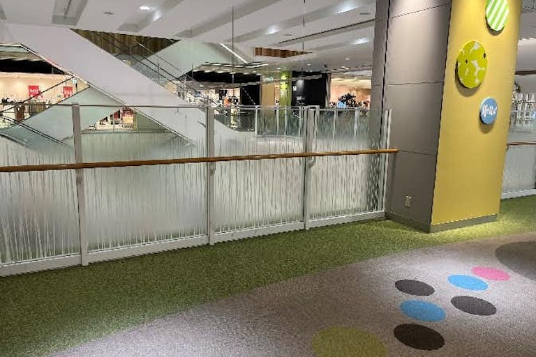 【ノースポート・モール】「3F-5区画(のすぽ広場前②)」子供向けのプロモーションイベントや小規模物販に最適なイベントスペースの画像1