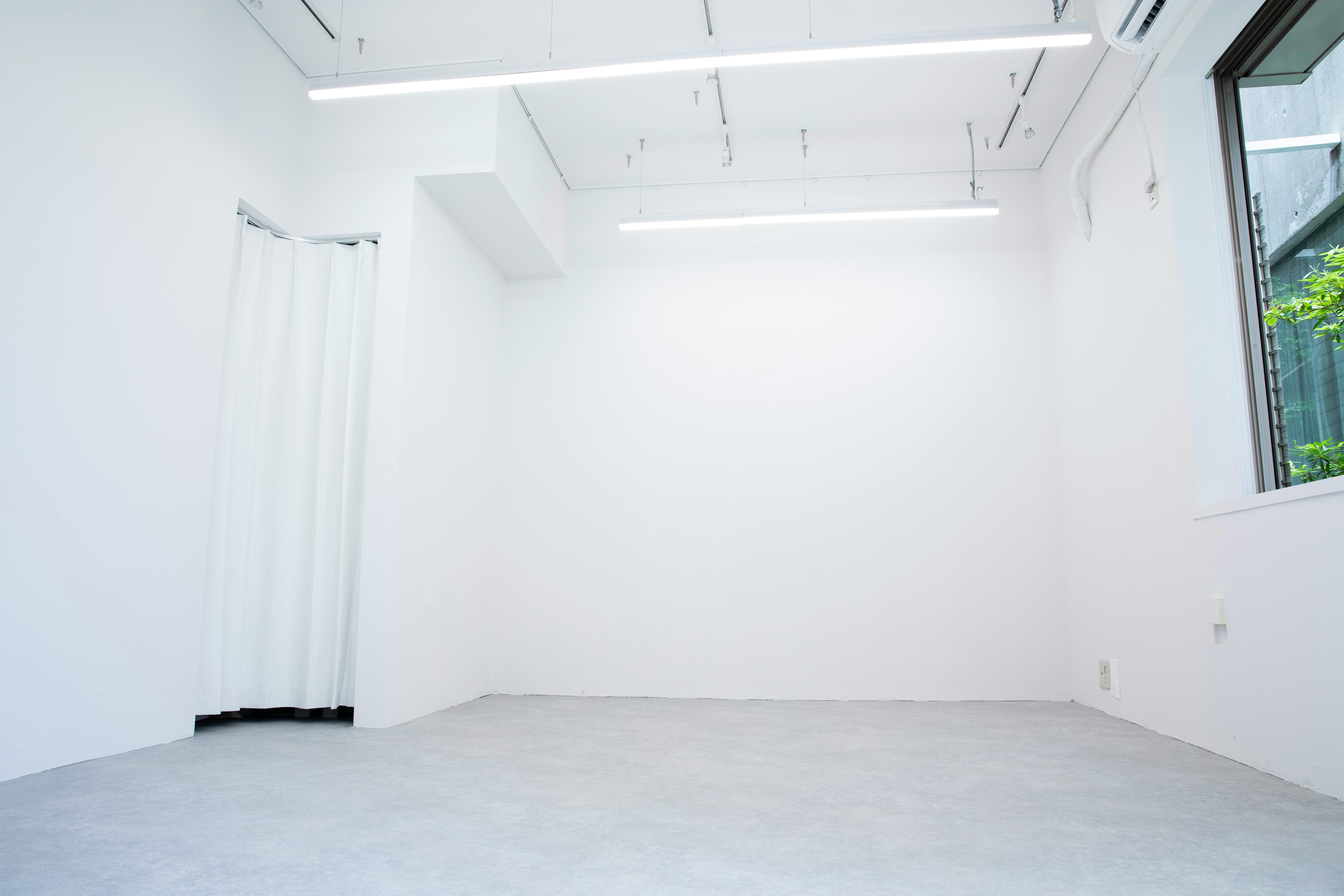 【高円寺駅5分|新規受付再開!】展示会やポップアップストア、個展等のアートギャラリー用途に最適な白を基調としたイベントスペース