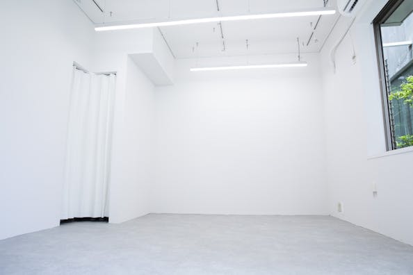 【高円寺駅5分|新規受付再開!】展示会やポップアップストア、個展等のアートギャラリー用途に最適な白を基調としたイベントスペース
