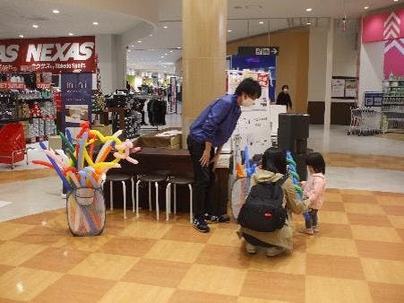 【イオンタウン能代】セールスプロモーションやポップアップストアに適した、施設中央の小型イベントスペース(柱回り①)