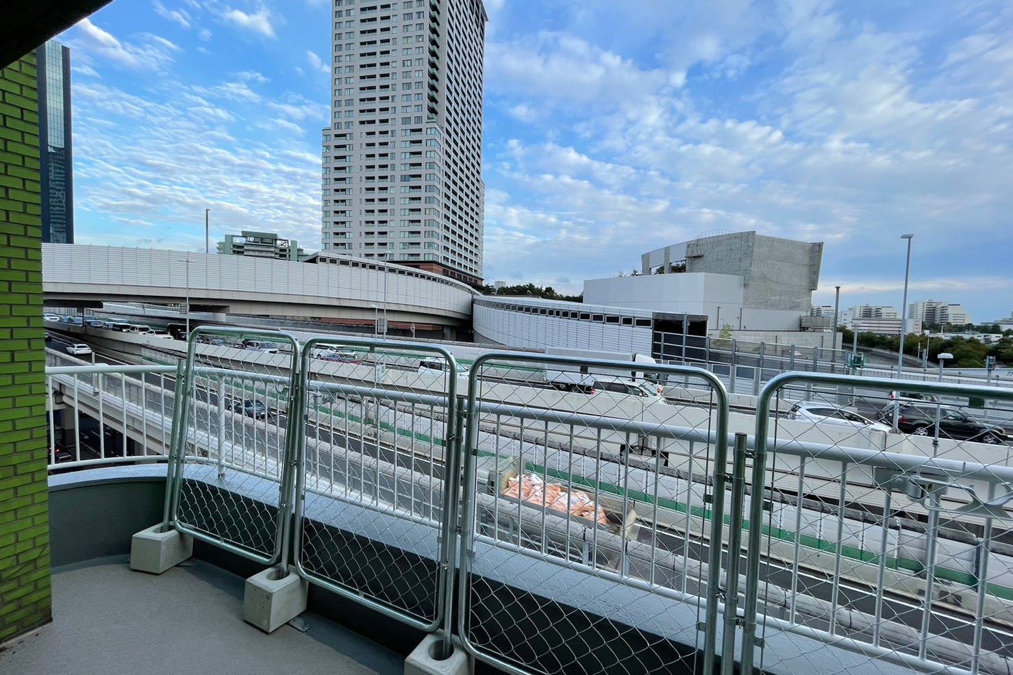 日中 ベランダ