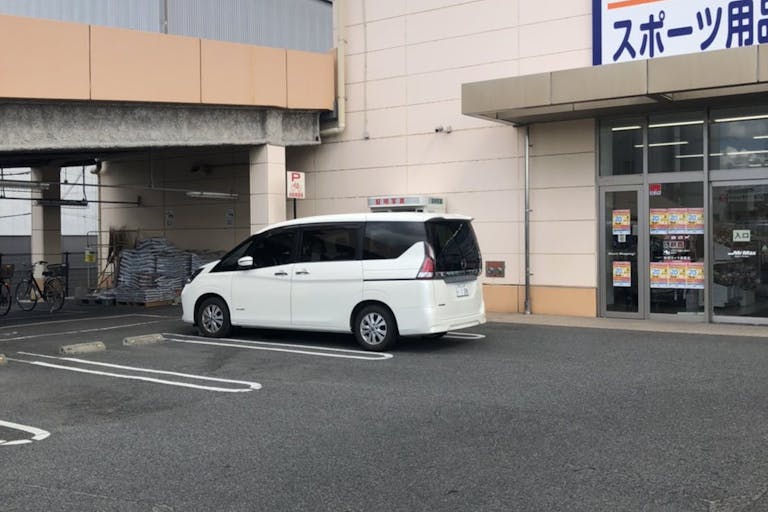 【ミスターマックス 岡山西店】駐車場(家電側) 販促プロモーションや物販用途に最適な総合ディスカウントストアの催事イベントスペースの画像5