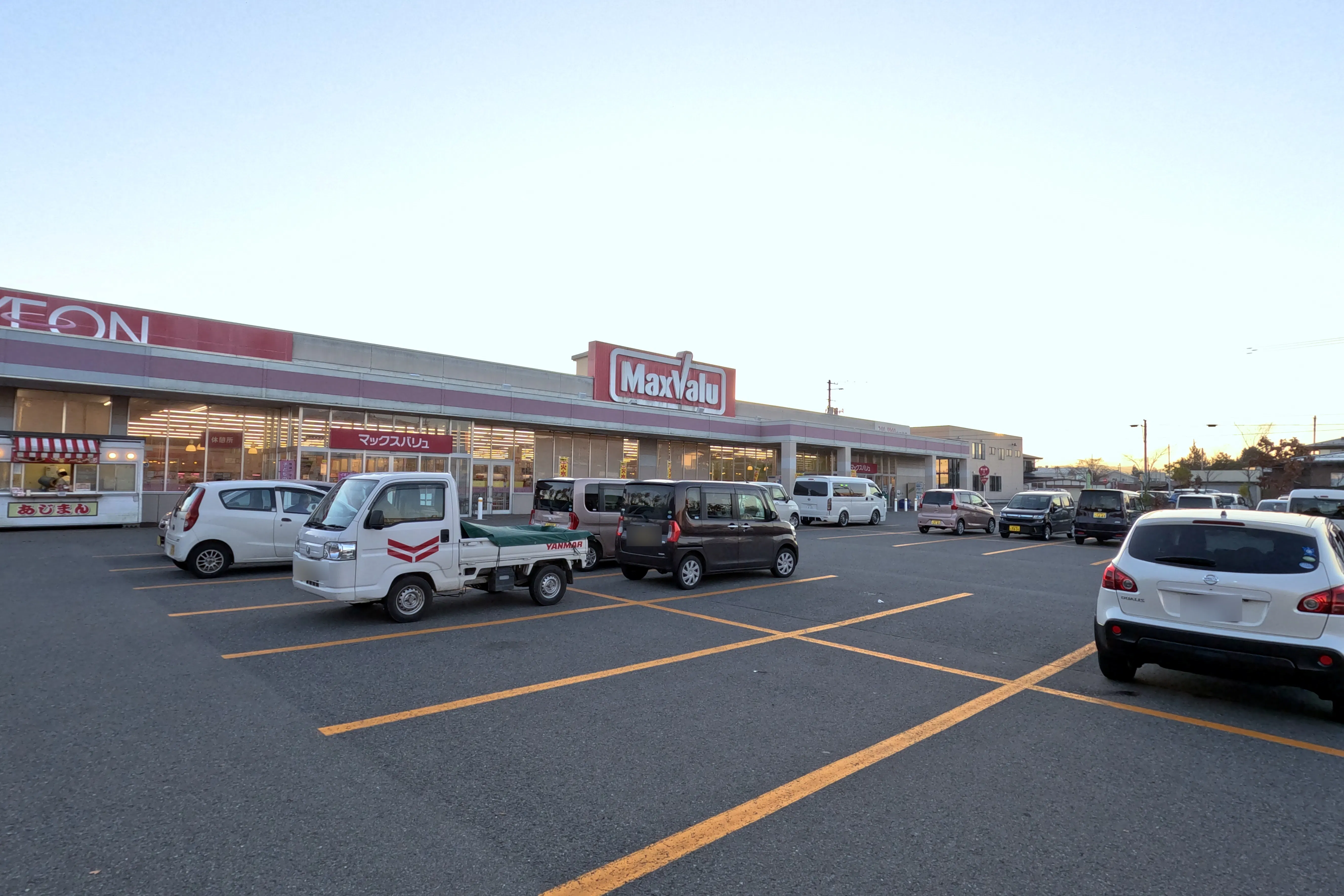 【マックスバリュ高松店】各種プロモーションイベントに最適な屋外にあるイベントスペース