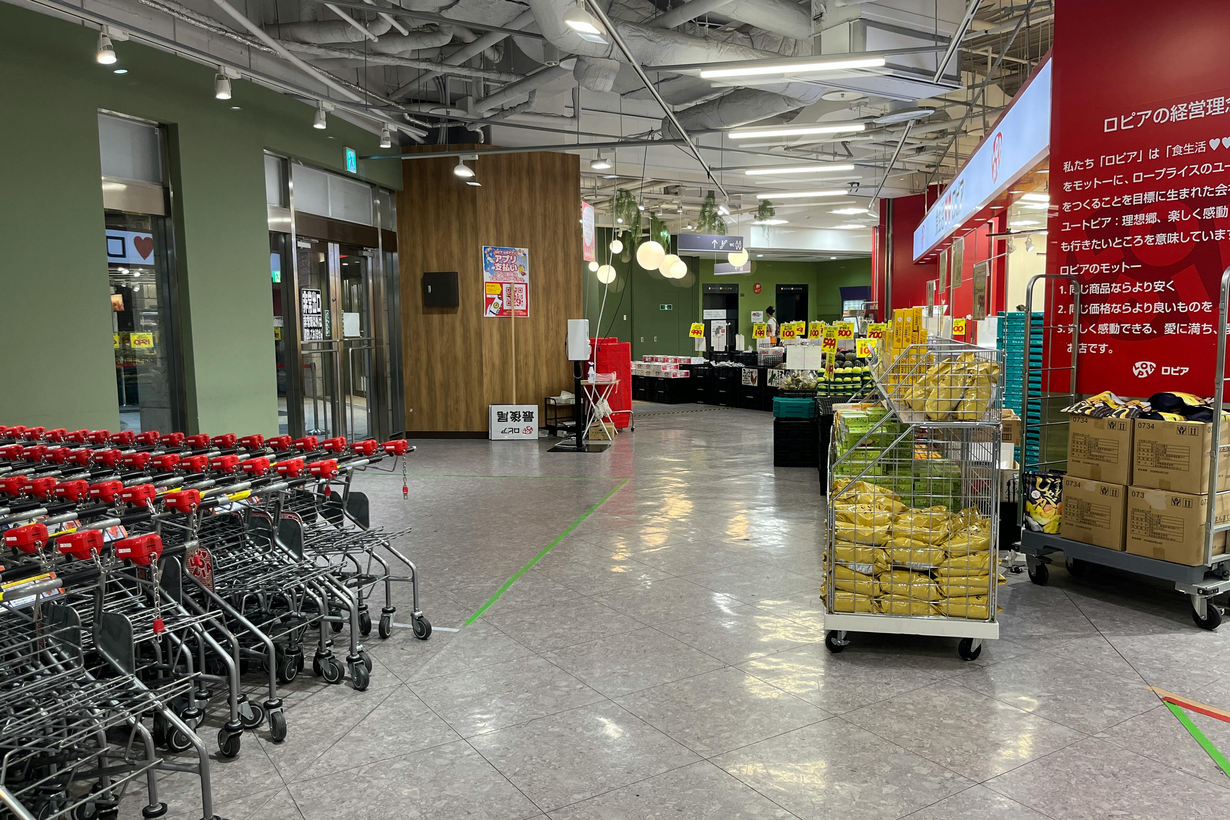 【リバーウォーク北九州】物販やプロモーションに利用可能な人気スーパーマーケット隣接B1F催事イベントスペース(SC-10-2)