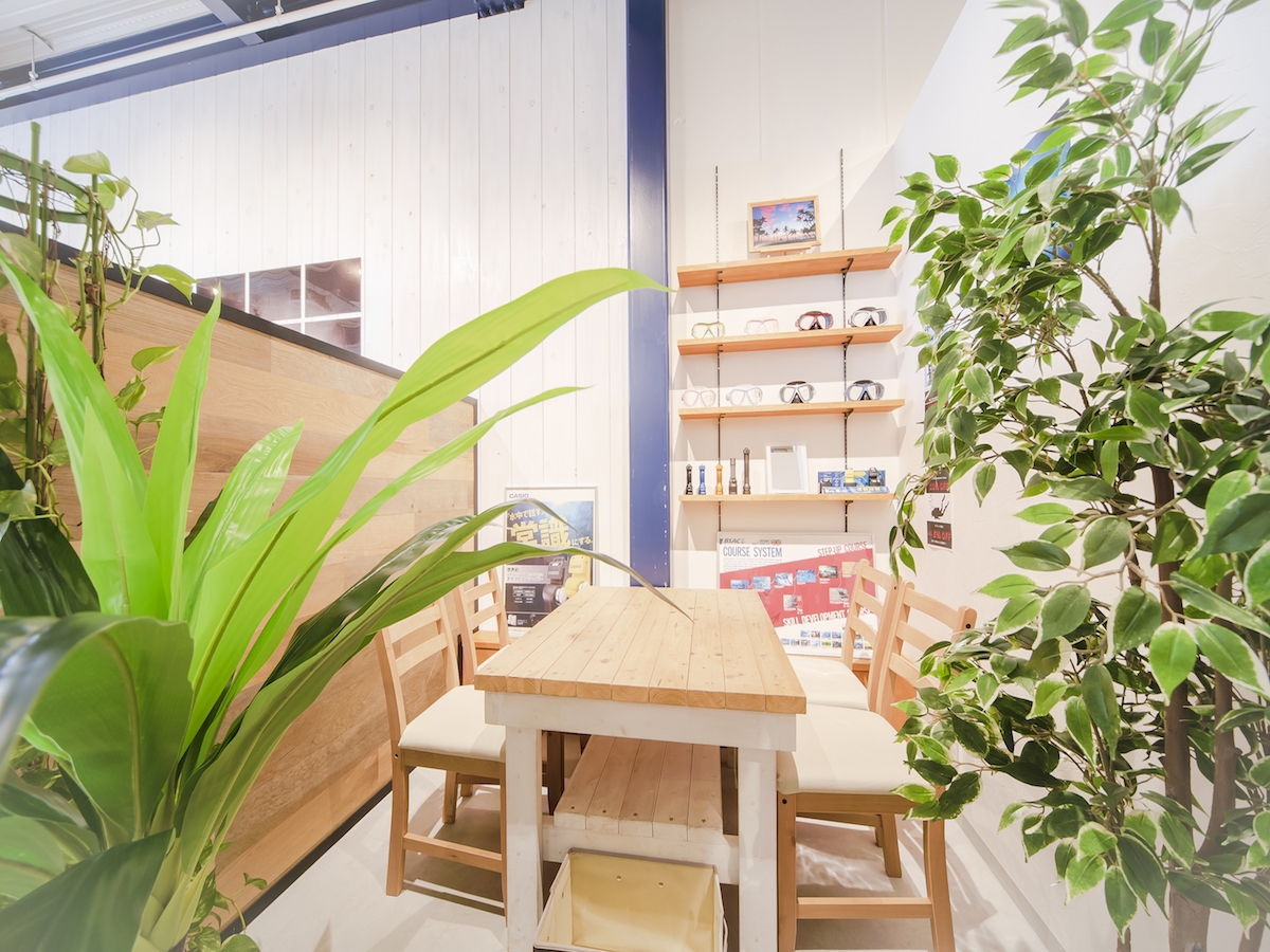 個室のテーブル