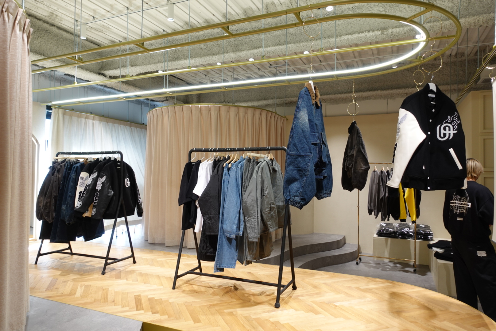 【心斎橋駅10分】アパレルの展示会や撮影に最適な難波駅からもほど近いレンタルスペースの画像22