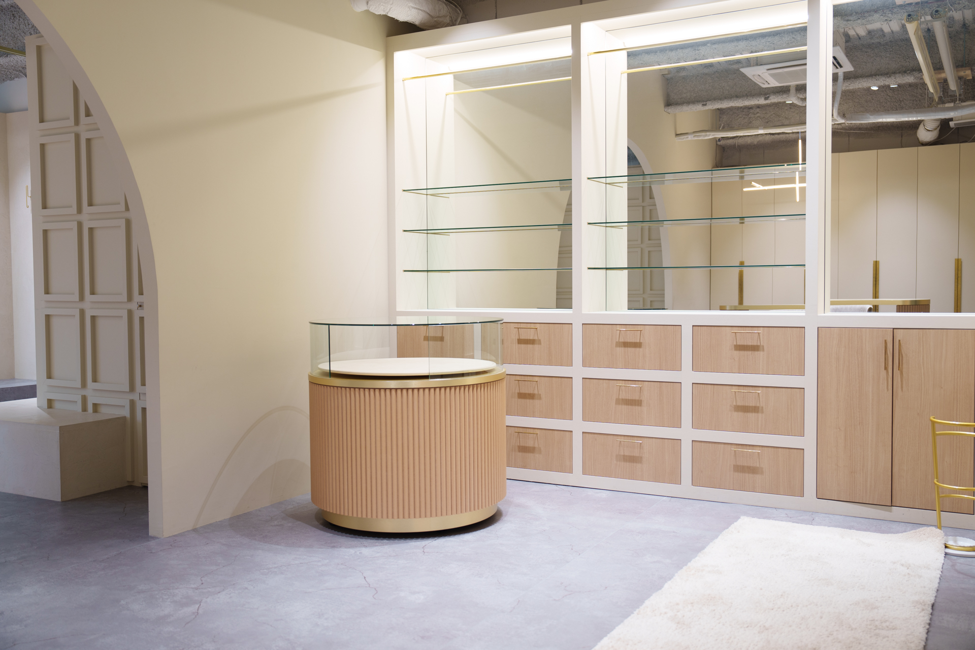 【心斎橋駅10分】アパレルの展示会や撮影に最適な難波駅からもほど近いレンタルスペースの画像7