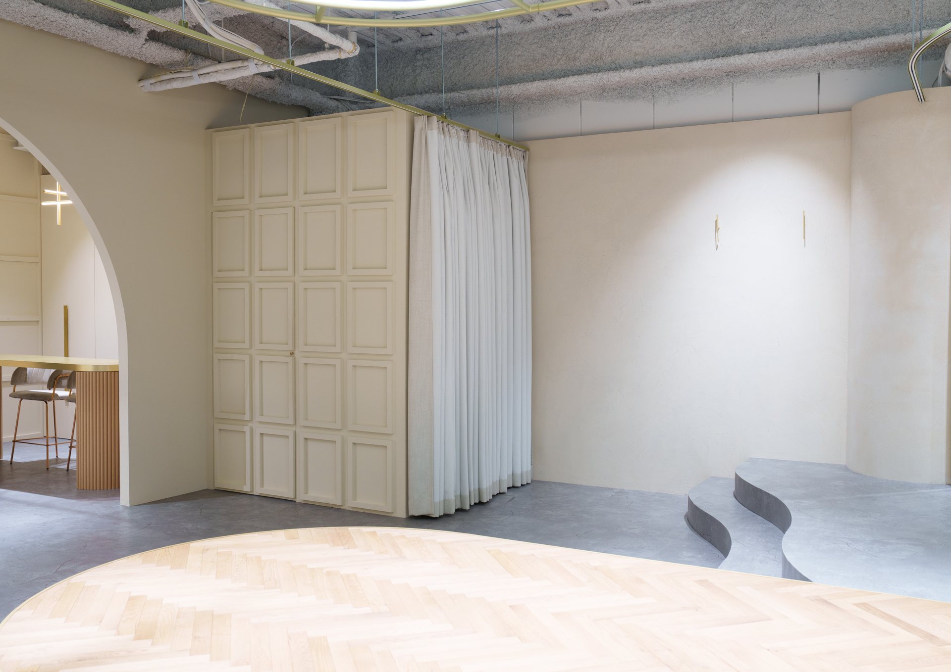 【心斎橋駅10分】アパレルの展示会や撮影に最適な難波駅からもほど近いレンタルスペースの画像11