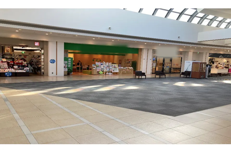 【ららぽーと横浜】3階 ノースカーブモール