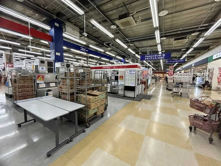 【スーパーセンターオークワ南紀】プロモーションに利用可能なサービスカウンター横のスペース