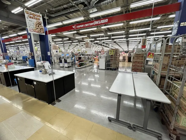 【スーパーセンターオークワ南紀】プロモーションに利用可能なサービスカウンター横のスペース