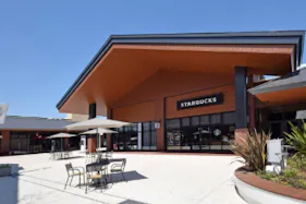 【THE OUTLETS HIROSHIMA】2F ウッドプラザコート