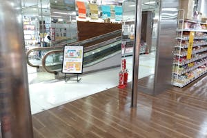 【メガセンタートライアル宇都宮店】出張販売やポップアップストアに適した視認性の高い1階スローブ横スペース【買取催事不可】