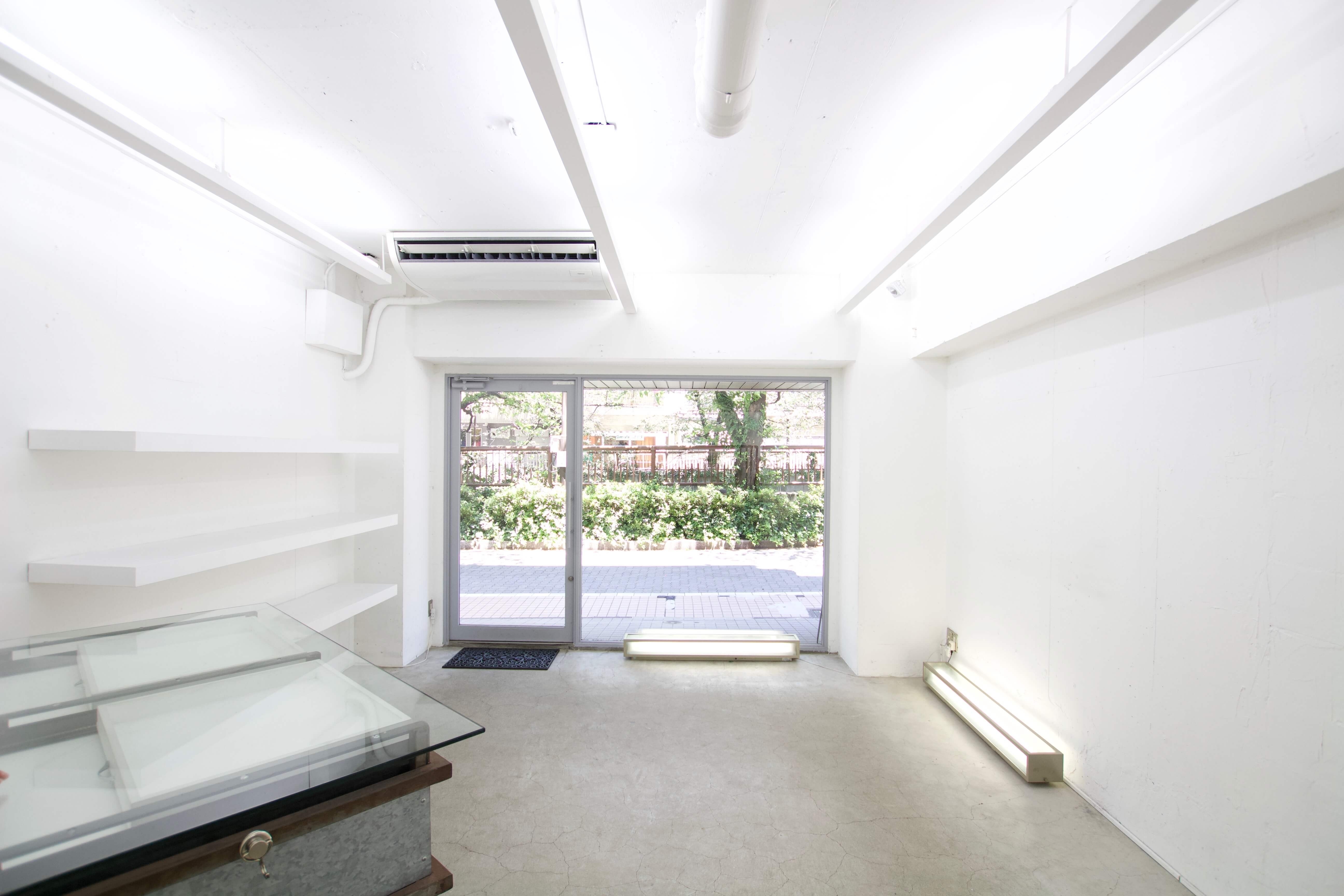 【中目黒駅4分】アパレル・ファッション関連のポップアップストアや展示会に適した目黒川沿いの貴重な路面スペース