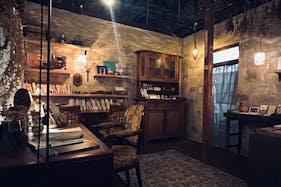 【浅草駅9分】撮影や展示会に適したのヴィンテージ家具で装飾したレンタルギャラリー