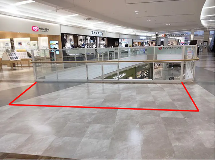 【イオンモール日吉津*】西館2F　センターブリッジ