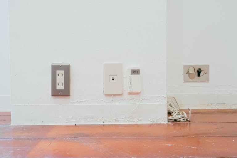 【明治神宮前駅5分】展示会・ポップアップに最適な白壁自然光が入る落書き可能なキャットストリート沿いスペースの画像17