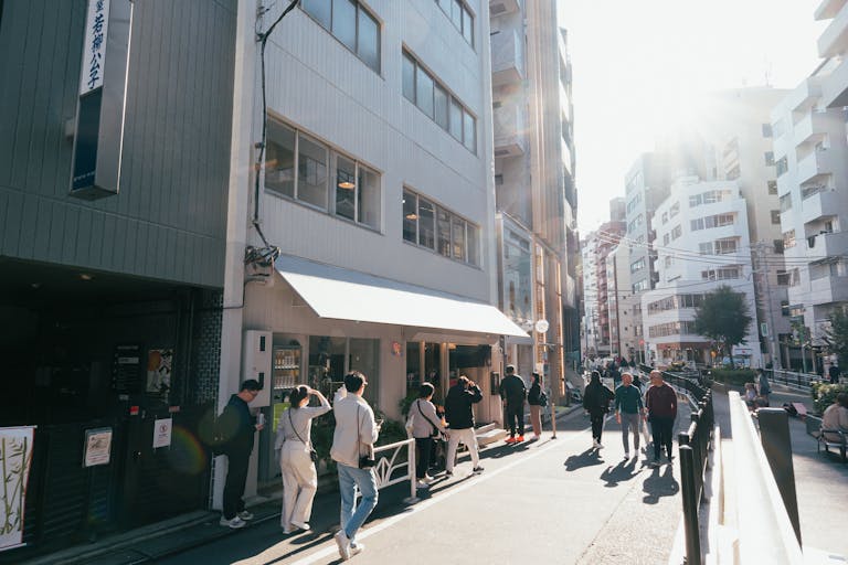 【明治神宮前駅5分】展示会・ポップアップに最適な白壁自然光が入る落書き可能なキャットストリート沿いスペースの画像13