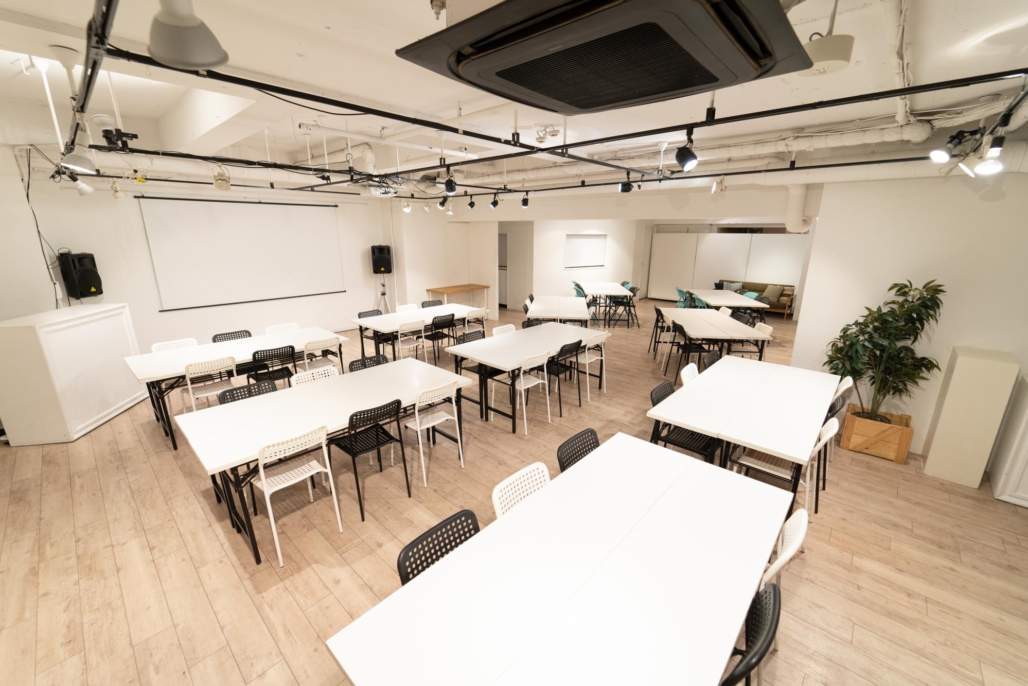 【代官山駅3分】展示会やイベントに最適な設備の整ったナチュラル系レンタルスペースの画像24