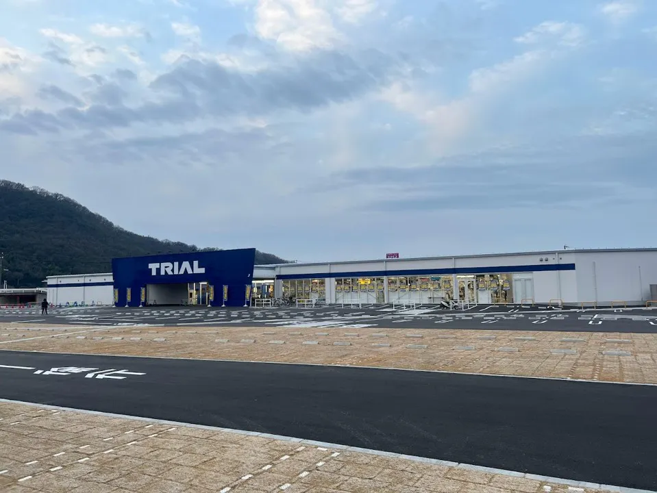 【スーパーセンタートライアル赤穂店】©食物販やPR活動に最適な店内「レジ奥 スペース」