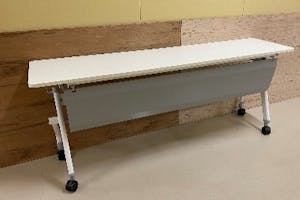 【イオンタウン四日市泊/1Fウィンドウスペース】正面入口、マックスバリュ前に位置する通行量の多い1Fイベントスペース