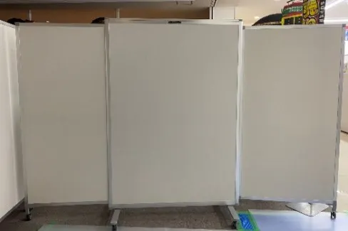 【イオンタウン四日市泊/1Fウィンドウスペース】正面入口、マックスバリュ前に位置する通行量の多い1Fイベントスペース