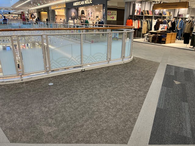 【イオンモール東浦】無印良品前デッキの画像