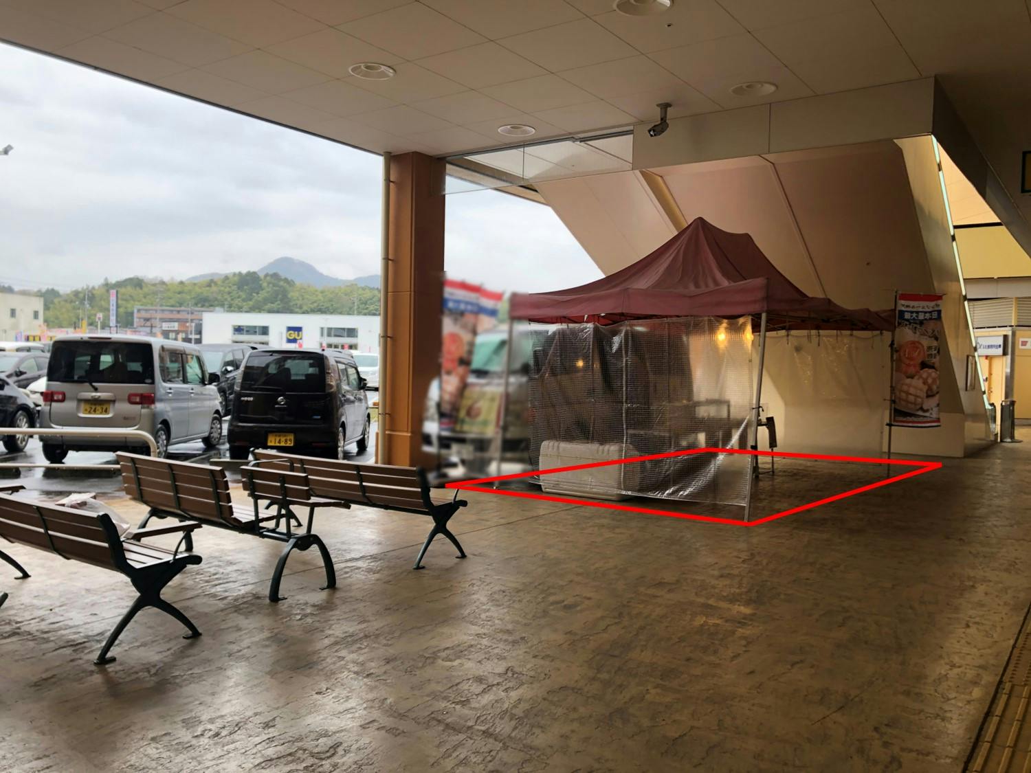 【フレスポ福知山】販促イベント適したESC下の半屋外スペース