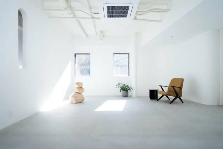 【代々木上原駅1分】展示会・撮影等に適した白壁とキッチンスペース付きスタジオの画像7